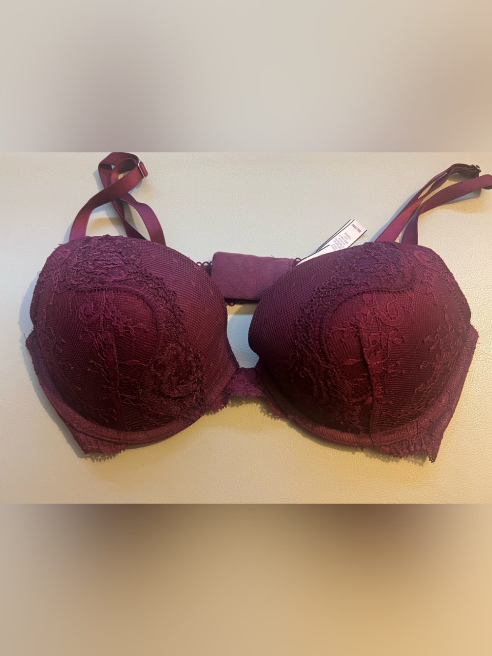 Victoria's Secret Dream Angels Lace Push-Up Bra in Burgundy 36C